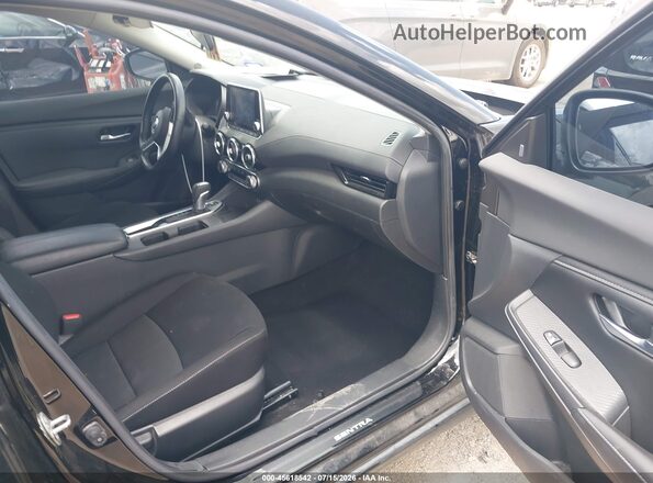 3N1AB8CV2NY239831 2022 NISSAN SENTRA Black Widok wnętrza z przodu