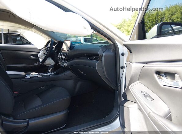 3N1AB8CV2PY317205 2023 NISSAN SENTRA Silver Вид салону спереду