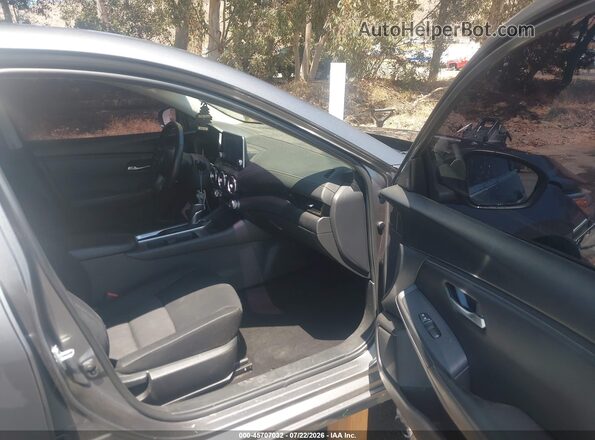 3N1AB8CV2PY320329 2023 NISSAN SENTRA Gray Вид салону спереду