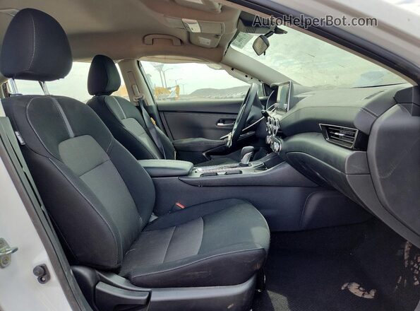 3N1AB8CV2RY383580 2024 NISSAN SENTRA Белый Вид салона спереди