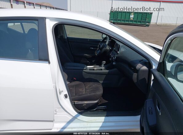 3N1AB8CV2SY384900 2025 NISSAN SENTRA White Սալոնի դիմացի տեսք