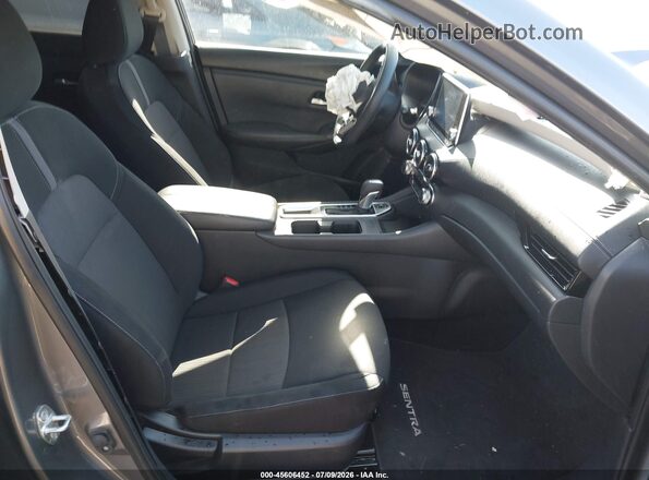 3N1AB8CV3PY274378 2023 NISSAN SENTRA Серый Вид салона спереди