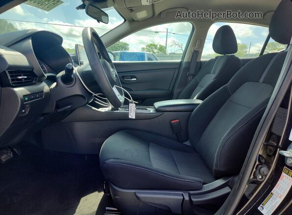3N1AB8CV3RY234000 2024 NISSAN SENTRA Black წინა სალონის ხედი