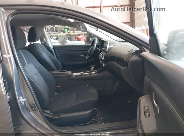 3N1AB8CV4RY242834 2024 NISSAN SENTRA Серый Вид салона спереди