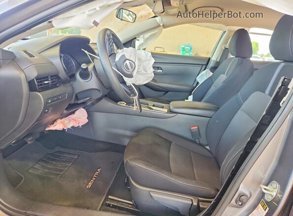 3N1AB8CV4RY354548 2024 NISSAN SENTRA Gray Front interior view