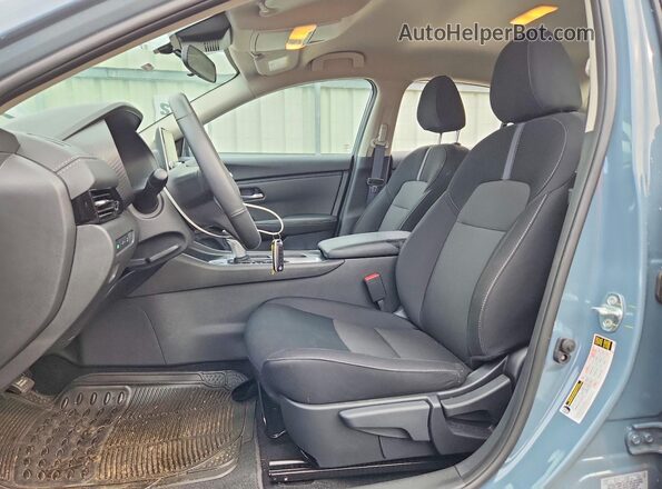 3N1AB8CV4SY429612 2025 NISSAN SENTRA Blue Front interior view