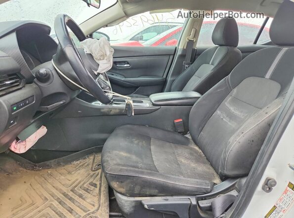 3N1AB8CV5MY214095 2021 NISSAN SENTRA Белый Вид салона спереди