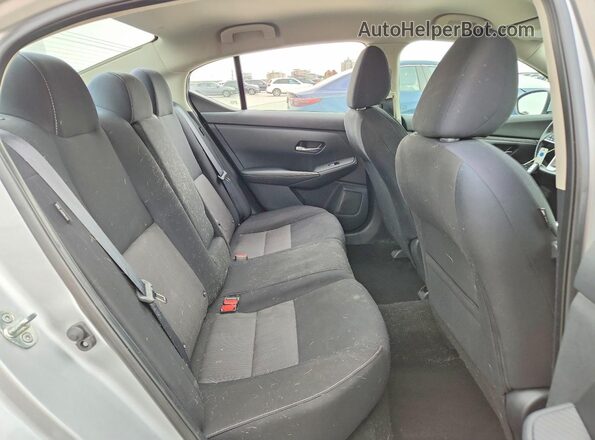 3N1AB8CV5NY237443 2022 NISSAN SENTRA Серебряный Вид задних сидений