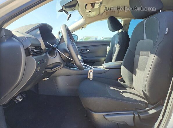 3N1AB8CV5PY301113 2023 NISSAN SENTRA Silver Вид салону спереду