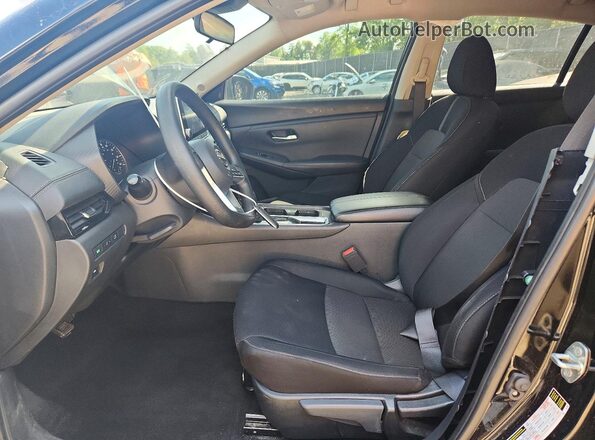 3N1AB8CV5RY253003 2024 NISSAN SENTRA Black Вид салону спереду