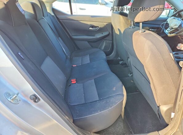 3N1AB8CV6NY229450 2022 NISSAN SENTRA Silver უკანა სავარძლების ხედი