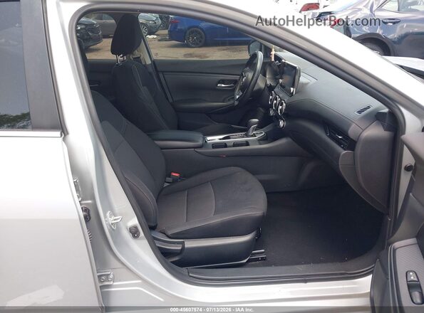 3N1AB8CV6PY238829 2023 NISSAN SENTRA Silver წინა სალონის ხედი