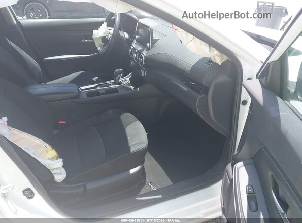 3N1AB8CV6PY240550 2023 NISSAN SENTRA White Widok wnętrza z przodu
