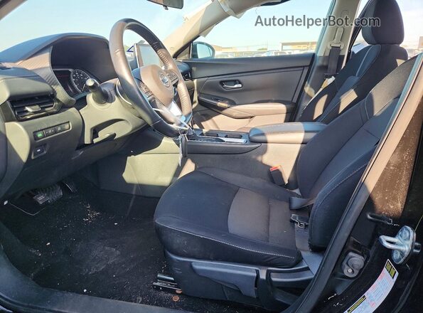 3N1AB8CV6PY286881 2023 NISSAN SENTRA Черный Вид салона спереди