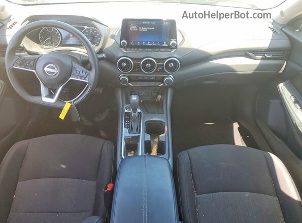 3N1AB8CV6SY338096 2025 NISSAN SENTRA Red Առջևի վահանակի տեսք