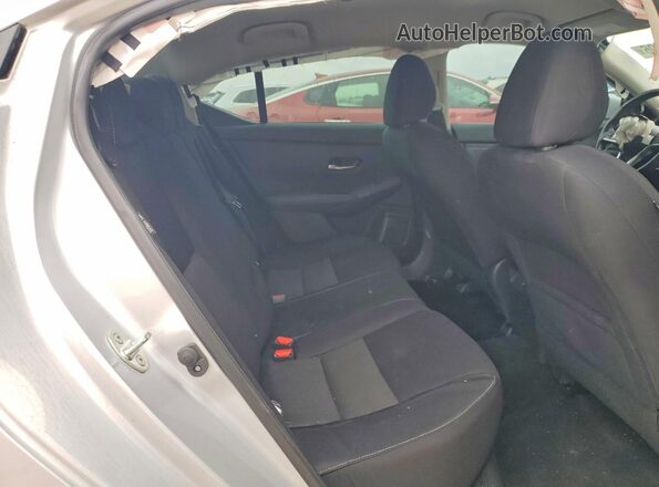 3N1AB8CV7NY243082 2022 NISSAN SENTRA Серебряный Вид задних сидений