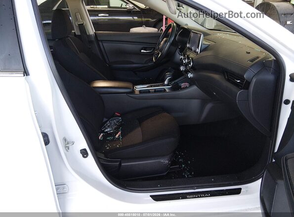3N1AB8CV7NY301935 2022 NISSAN SENTRA White Սալոնի դիմացի տեսք