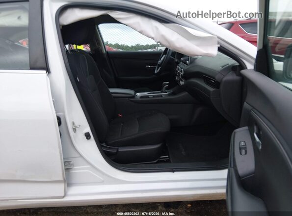 3N1AB8CV7PY252030 2023 NISSAN SENTRA White Front interior view