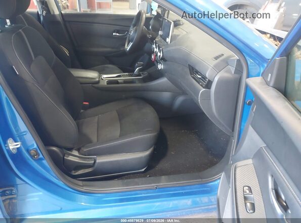 3N1AB8CV7PY259852 2023 NISSAN SENTRA Синий Вид салона спереди