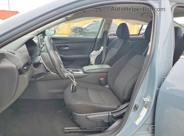 3N1AB8CV7RY225672 2024 NISSAN SENTRA Синий Вид салона спереди