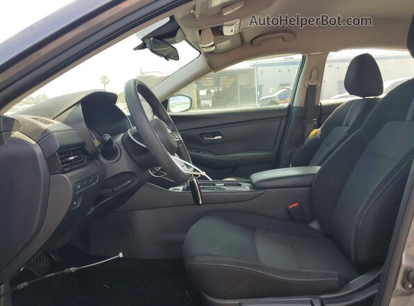 3N1AB8CV7RY240723 2024 NISSAN SENTRA Серый Вид салона спереди