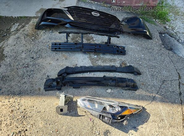 3N1AB8CV7RY270255 2024 NISSAN SENTRA Black Вид підкапотного простору