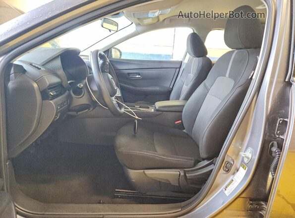 3N1AB8CV7RY365866 2024 NISSAN SENTRA Gray Vista interior delantera