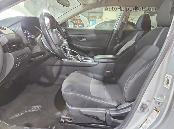 3N1AB8CV8MY293309 2021 NISSAN SENTRA Silver Вид салону спереду