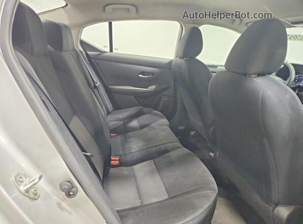 3N1AB8CV8PY303230 2023 NISSAN SENTRA Серебряный Вид задних сидений