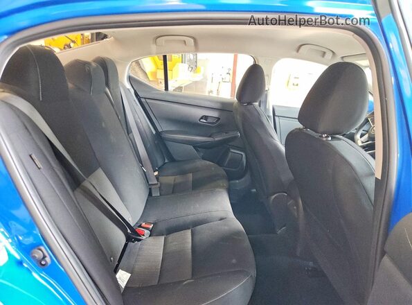 3N1AB8CV8SY314821 2025 NISSAN SENTRA Blue Rear seats view