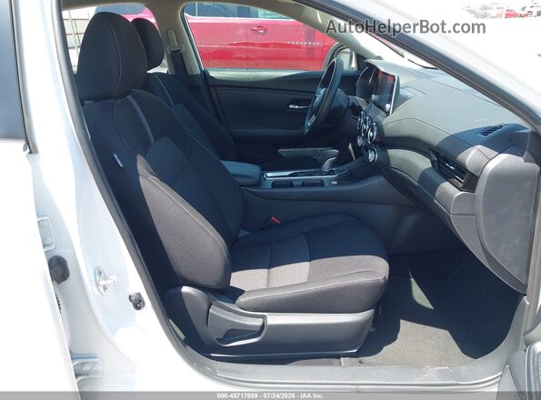 3N1AB8CV8SY376736 2025 NISSAN SENTRA White Սալոնի դիմացի տեսք