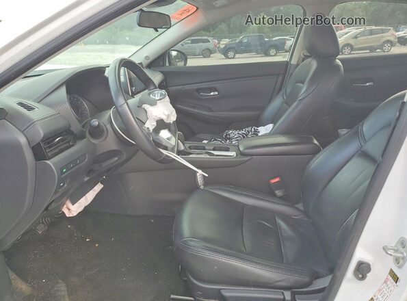 3N1AB8CV9MY208753 2021 NISSAN SENTRA Белый Вид салона спереди