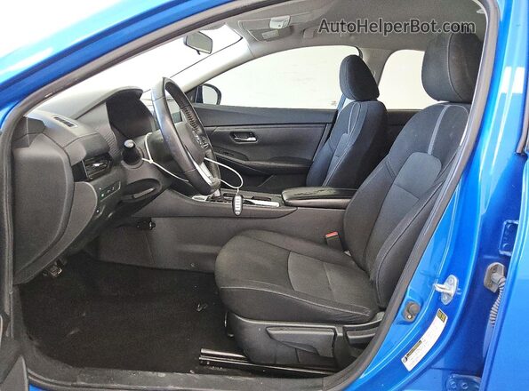 3N1AB8CVXMY277273 2021 NISSAN SENTRA Blue Widok wnętrza z przodu