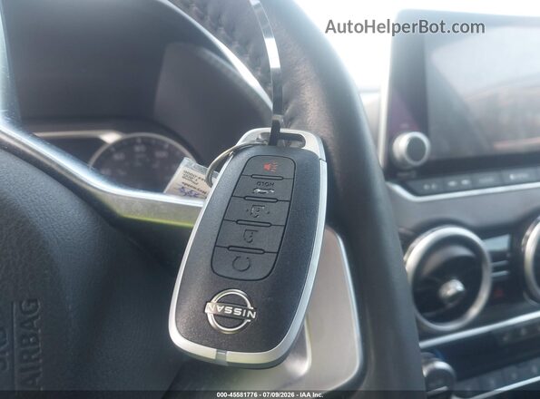 3N1AB8CVXRY278298 2024 NISSAN SENTRA Белый Вид панели приборов