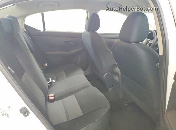 3N1AB8CVXRY372603 2024 NISSAN SENTRA White Հետևի նստատեղերի տեսք