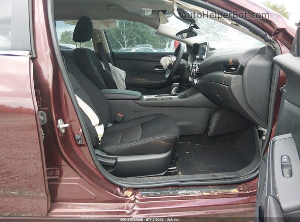 3N1AB8CVXRY384329 2024 NISSAN SENTRA Темно-бордовый Вид салона спереди