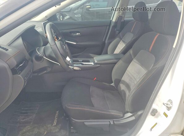 3N1AB8DV1PY226263 2023 NISSAN SENTRA White Вид салону спереду