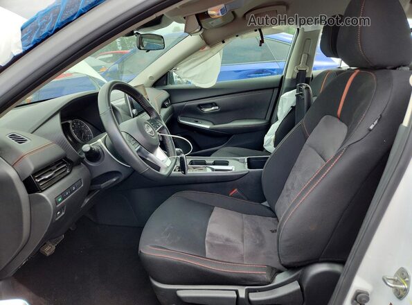 3N1AB8DV3RY364597 2024 NISSAN SENTRA White წინა სალონის ხედი