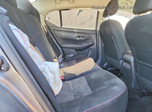 3N1AB8DV5RY279955 2024 NISSAN SENTRA Gray Հետևի նստատեղերի տեսք