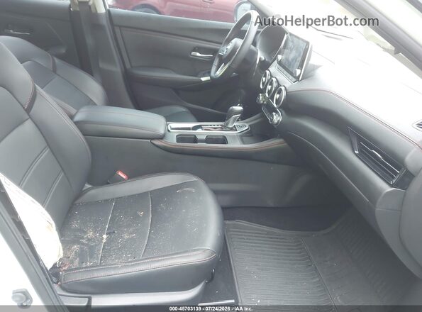 3N1AB8DV5RY297470 2024 NISSAN SENTRA Белый Вид салона спереди