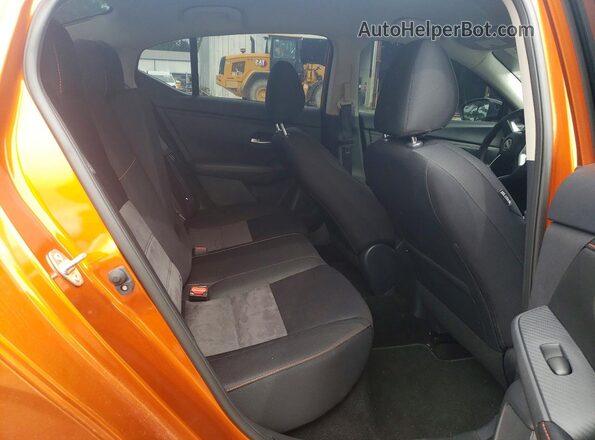 3N1AB8DV5SY215596 2025 NISSAN SENTRA Orange Vista de los asientos traseros