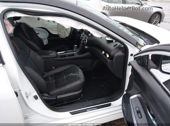 3N1AB8DV6RY276885 2024 NISSAN SENTRA Белый Вид салона спереди