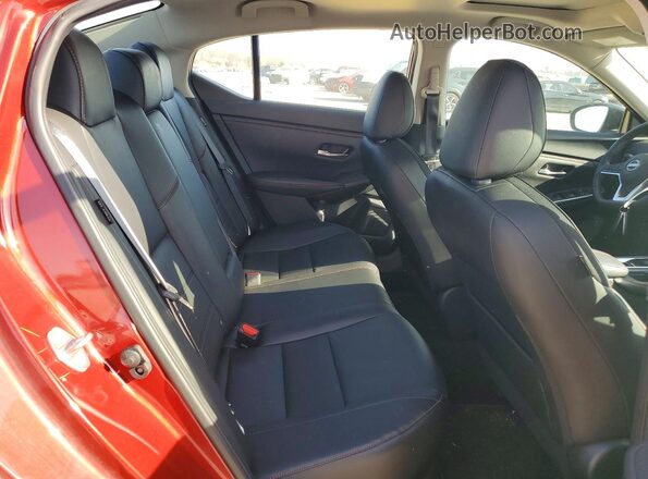 3N1AB8DV7RY362741 2024 NISSAN SENTRA Red Vista de los asientos traseros