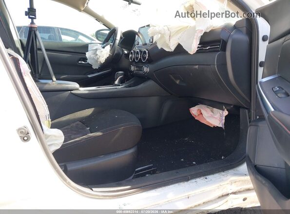 3N1AB8DV8PY259115 2023 NISSAN SENTRA Белый Вид салона спереди