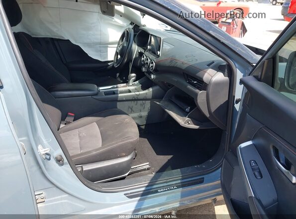 3N1AB8DV8RY369584 2024 NISSAN SENTRA Blue Vista interior delantera