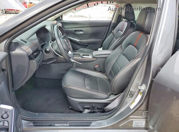 3N1AB8DVXPY242526 2023 NISSAN SENTRA Gray Вид салону спереду
