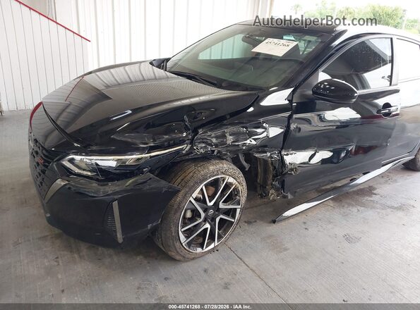 3N1AB8DVXRY317390 2024 NISSAN SENTRA Черный Вид спереди