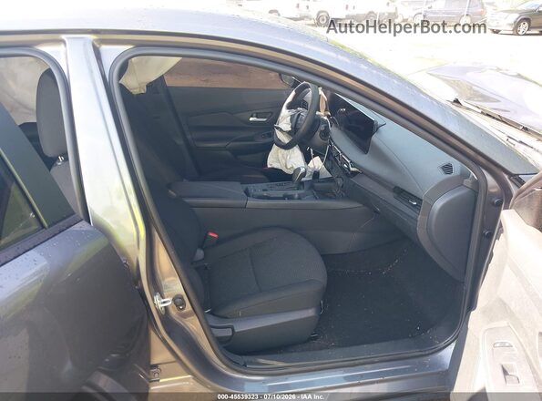 3N1AB9BV1TY268385 2026 NISSAN SENTRA Gray Vista interior delantera