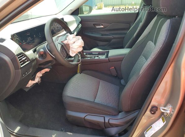 3N1AB9CV7TY232179 2026 NISSAN SENTRA Tan წინა სალონის ხედი
