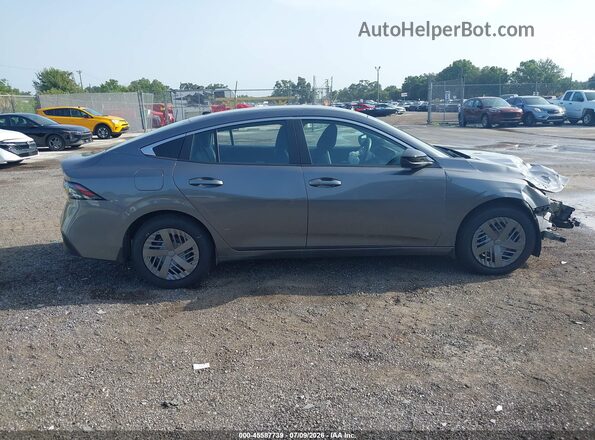 3N1AB9CV8TY206383 2026 NISSAN SENTRA Gray Սալոնի հետևի տեսք